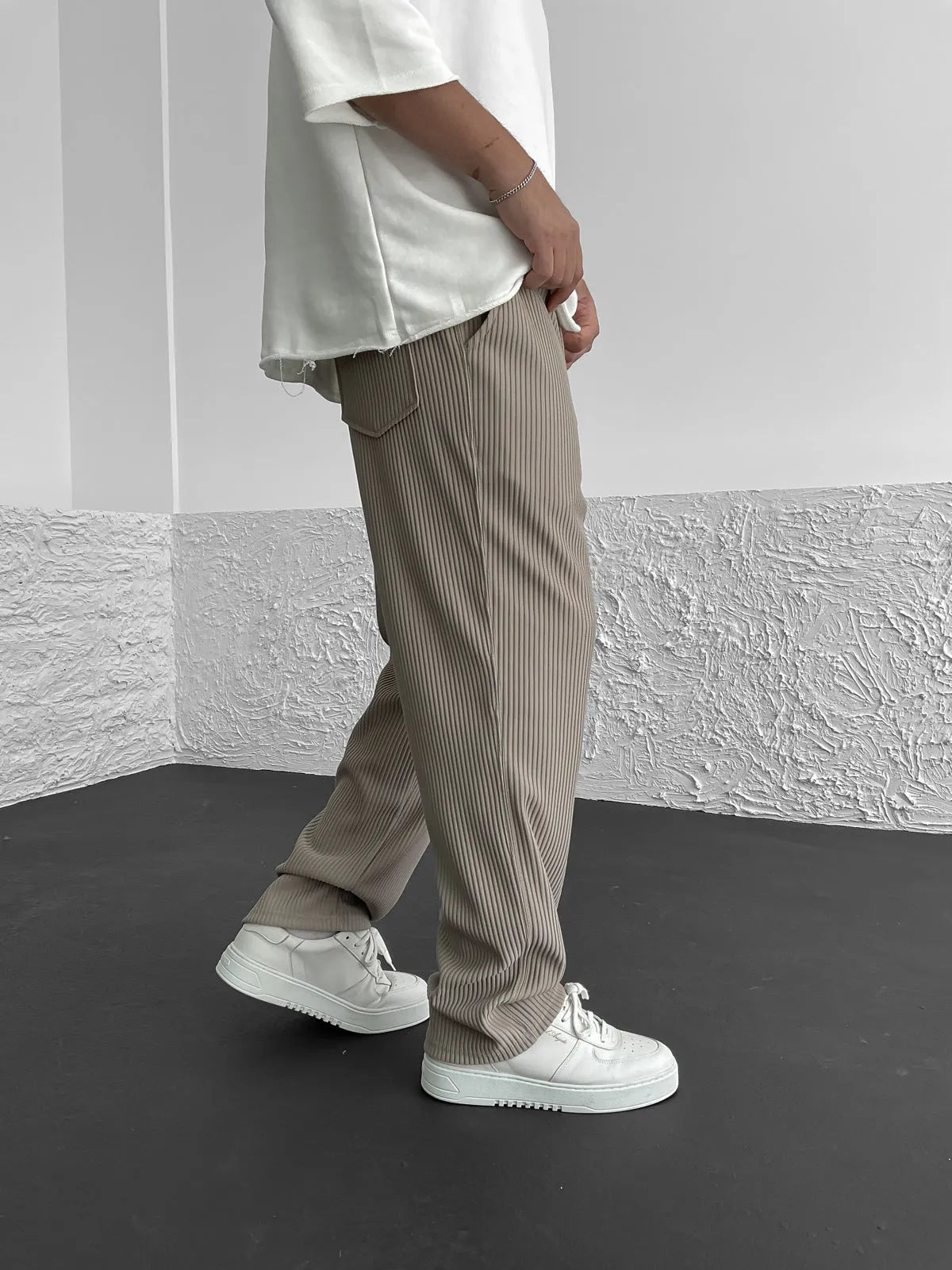 Lenoir™ | Pantalon côtelé coupe décontractée