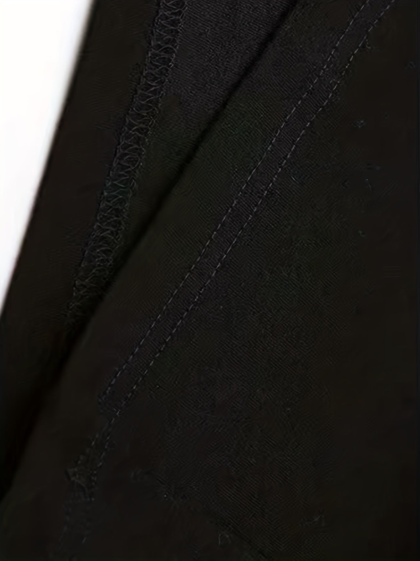 Lenoir™ | T-shirt élégant à col rond avec imprimé graphique
