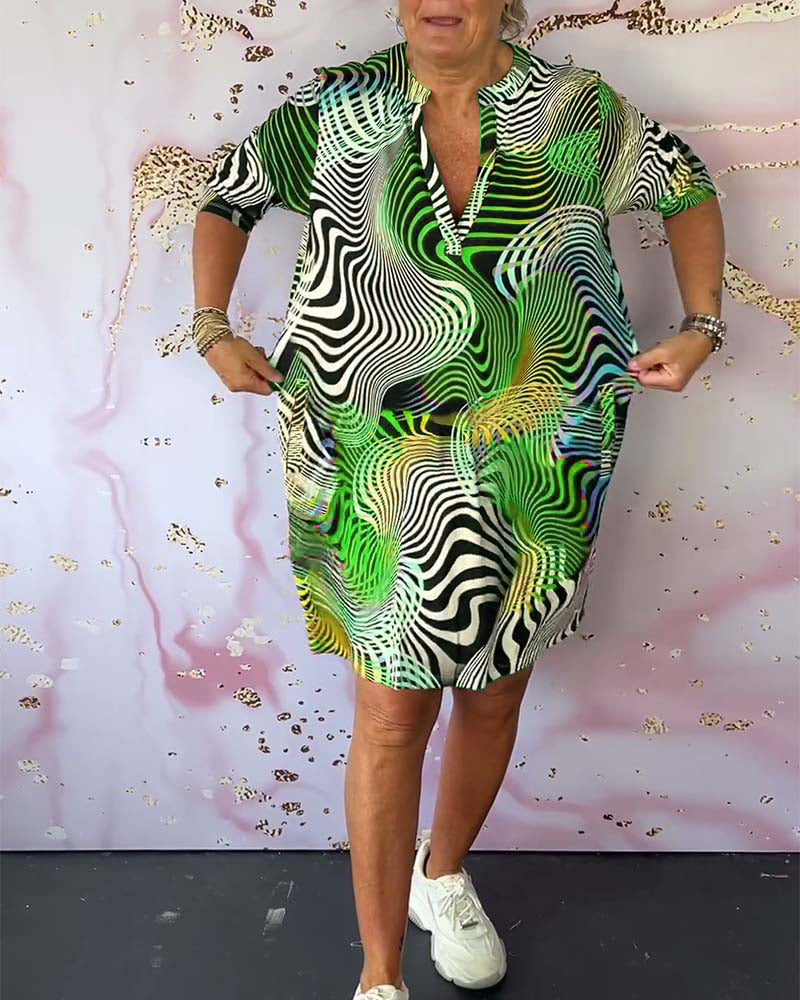 Colette™ | Robe à col en V colorée